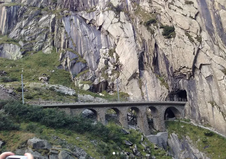 Gotthard-Basistunneln – världens längsta tunnel genom berg och tid